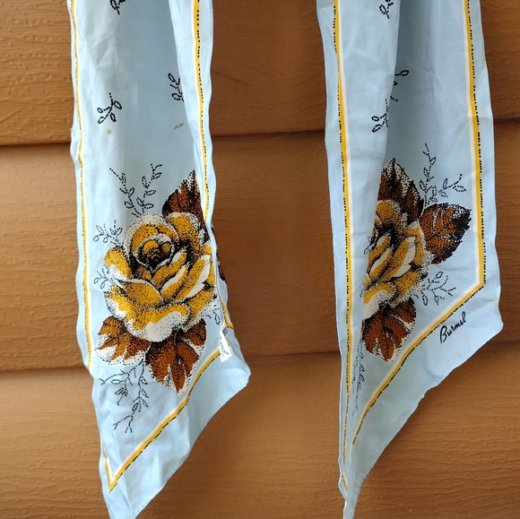 Scarf - Picture 4 of 8